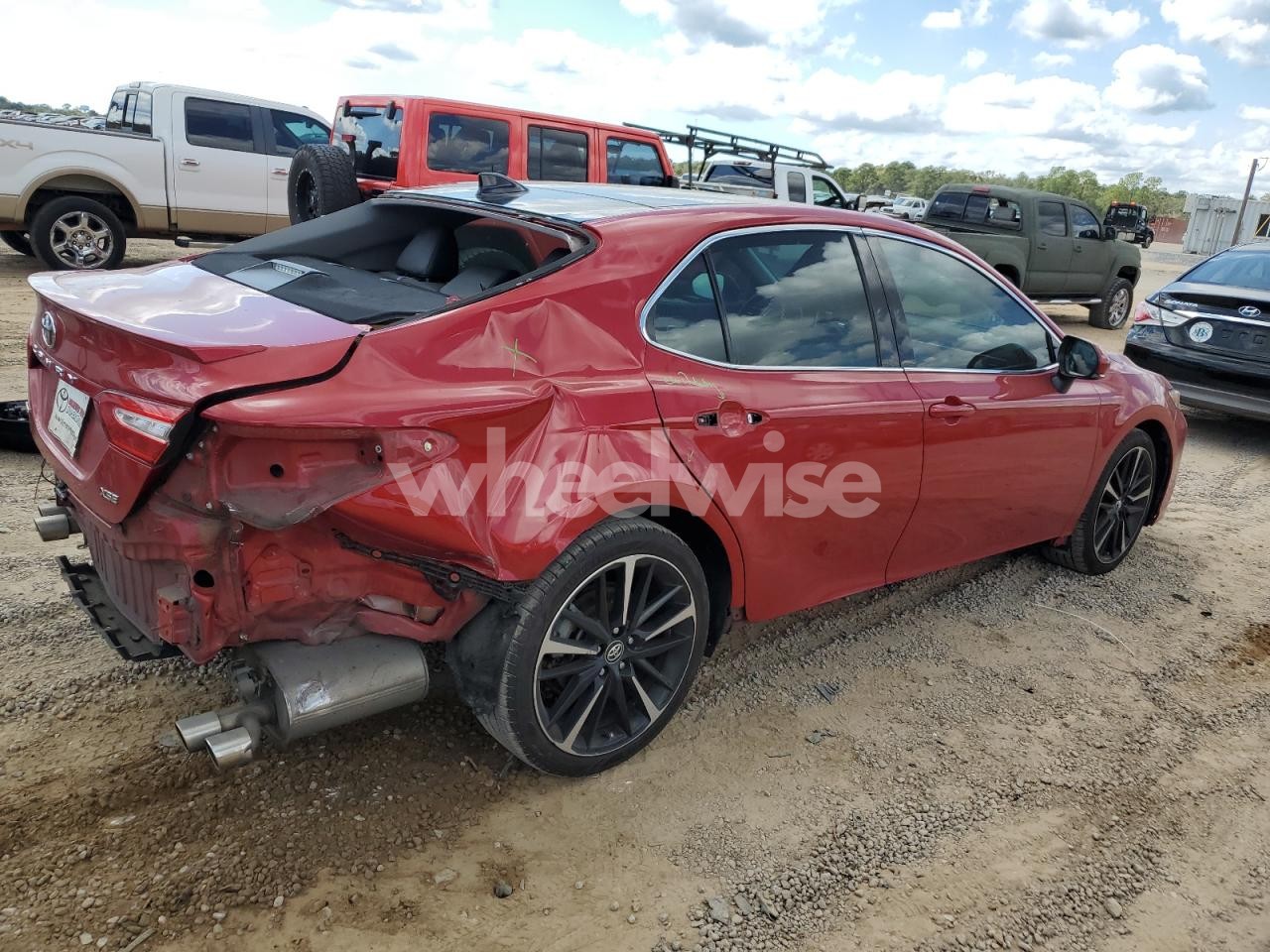 Photo 3 of 2020 TOYOTA CAMRY XSE (VIN 4T1K61AK9LU301338)