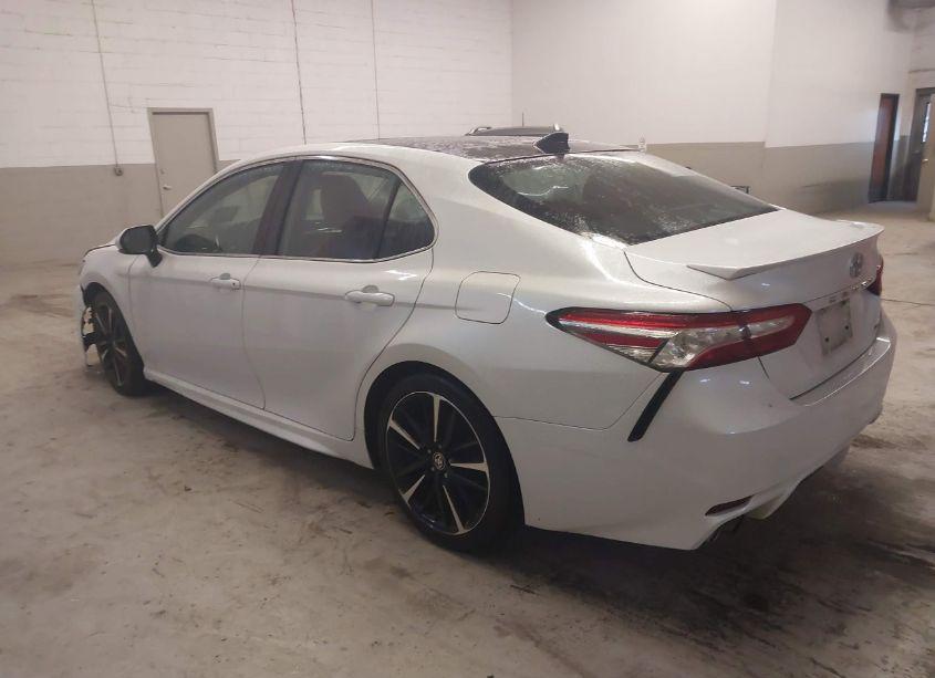 Photo 3 of 2020 Toyota Camry XSE (VIN 4T1K61AK9LU393146)