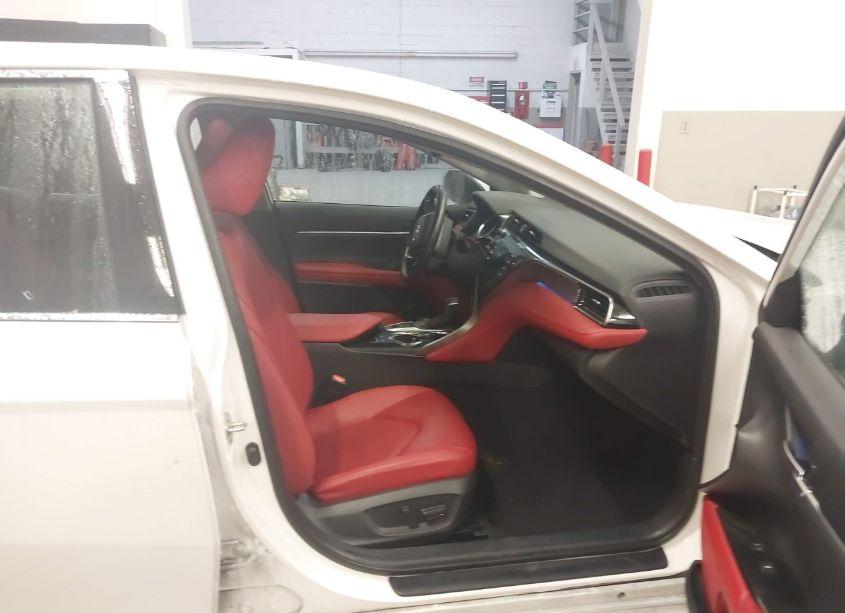 Photo 5 of 2020 Toyota Camry XSE (VIN 4T1K61AK9LU393146)