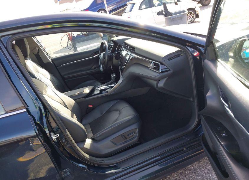 Photo 5 of 2020 Toyota Camry XSE (VIN 4T1K61AK9LU993035)