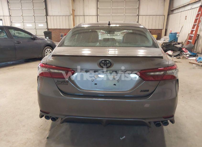 Photo 16 of 2021 Toyota Camry XSE (VIN 4T1K61AK9MU425871)