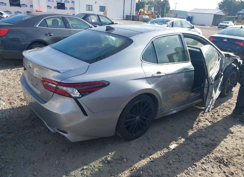 Photo 4 of 2021 Toyota Camry XSE (VIN 4T1K61AK9MU440189)