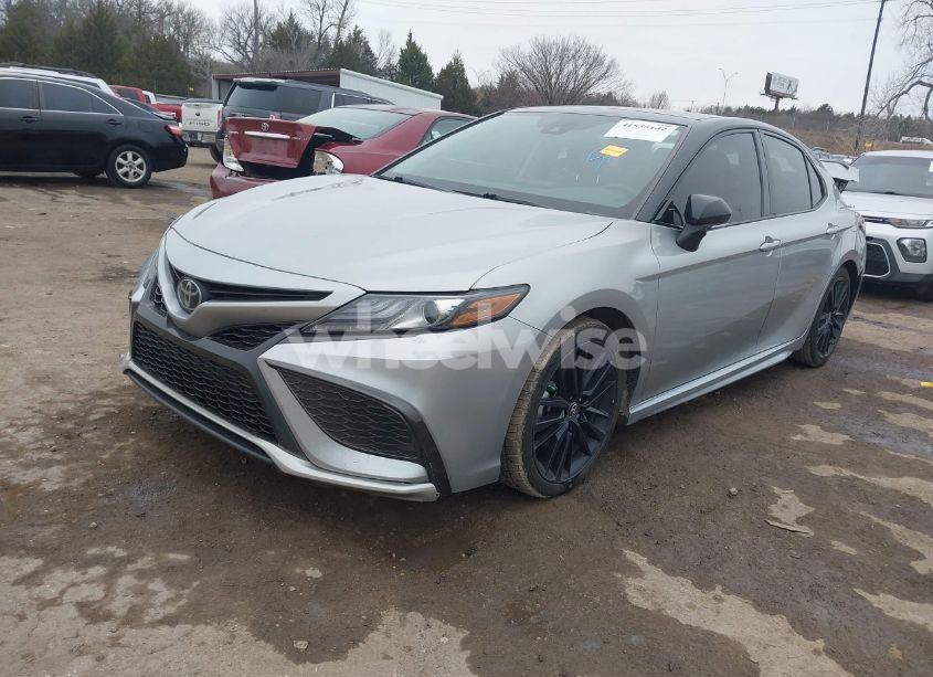 Photo 2 of 2021 Toyota Camry XSE (VIN 4T1K61AK9MU489277)