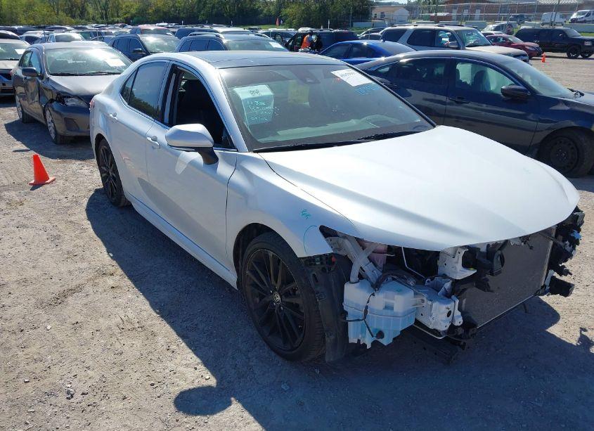 2021 Toyota Camry XSE (VIN 4T1K61AK9MU522861) main photo