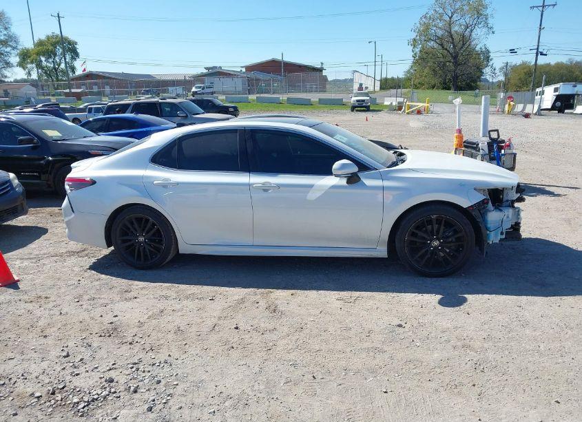 Photo 14 of 2021 Toyota Camry XSE (VIN 4T1K61AK9MU522861)