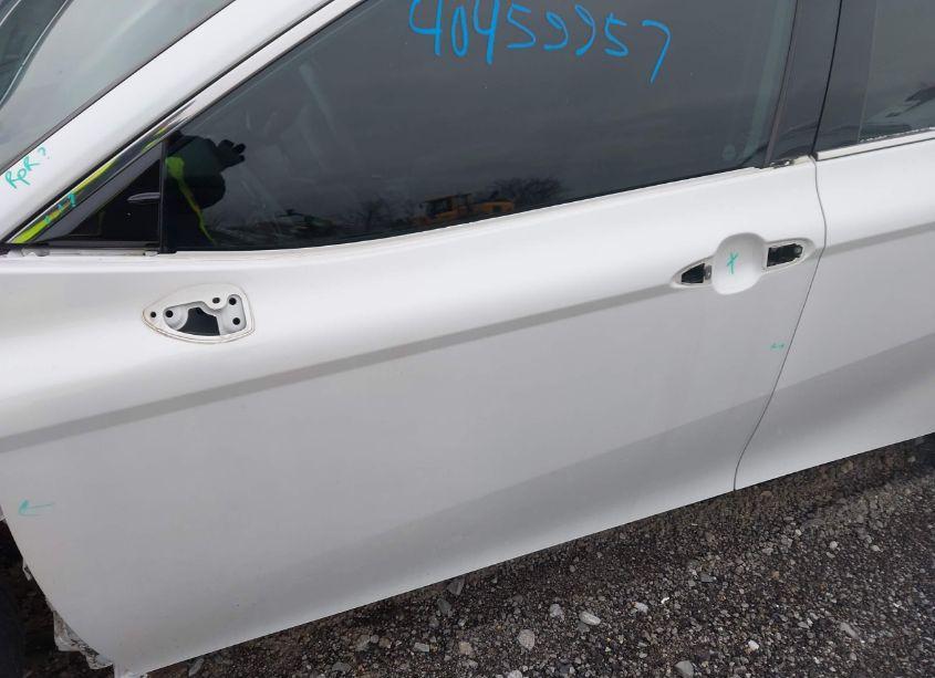 Photo 18 of 2021 Toyota Camry XSE (VIN 4T1K61AK9MU522861)