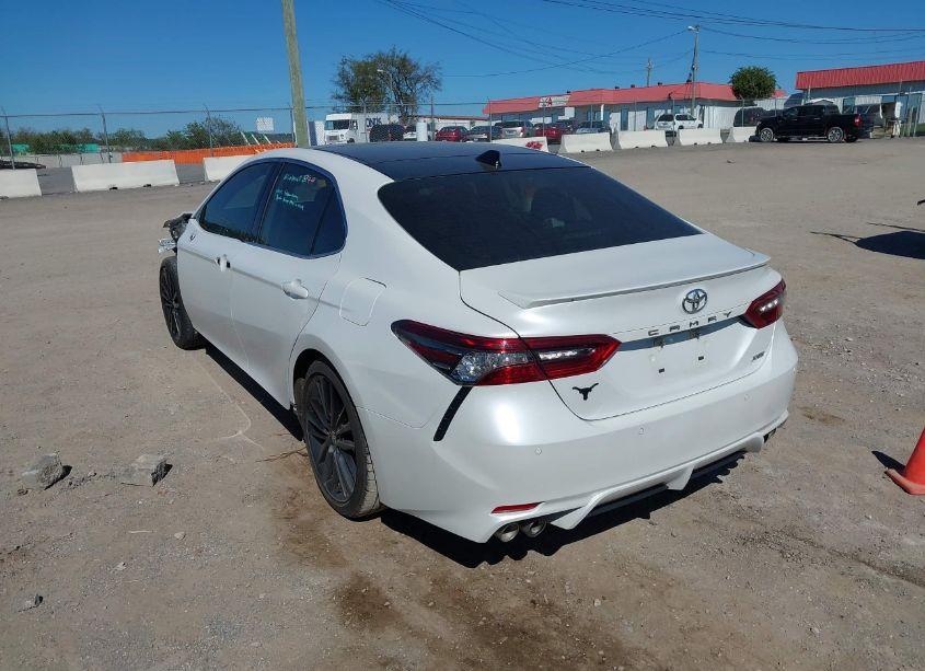 Photo 3 of 2021 Toyota Camry XSE (VIN 4T1K61AK9MU522861)