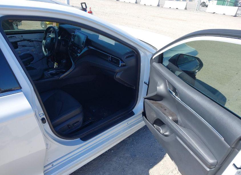 Photo 5 of 2021 Toyota Camry XSE (VIN 4T1K61AK9MU522861)