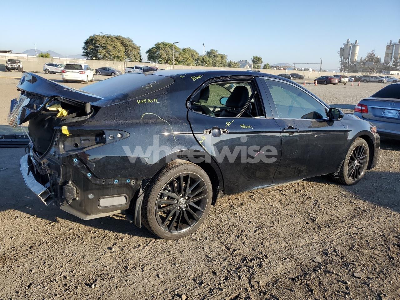 Photo 3 of 2021 TOYOTA CAMRY XSE (VIN 4T1K61AK9MU524416)