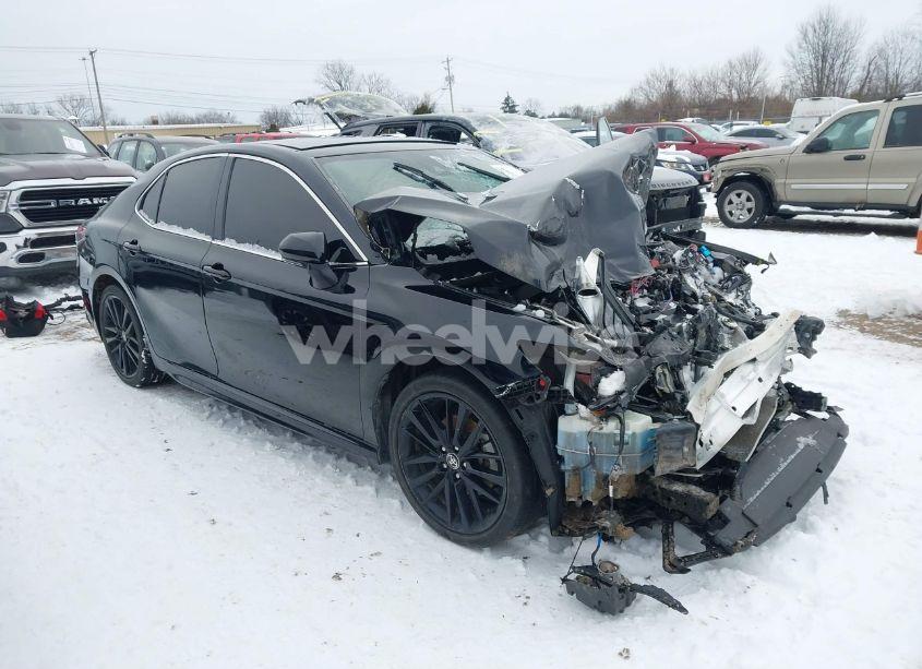 2021 Toyota Camry XSE (VIN 4T1K61AK9MU595079) main photo