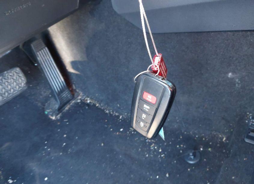 Photo 11 of 2021 Toyota Camry XSE (VIN 4T1K61AK9MU610390)