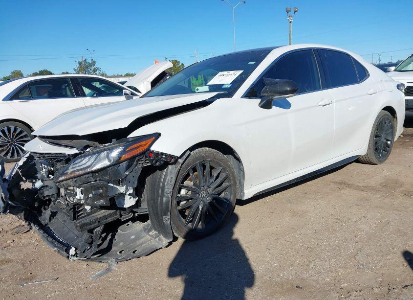 Photo 2 of 2021 Toyota Camry XSE (VIN 4T1K61AK9MU610390)