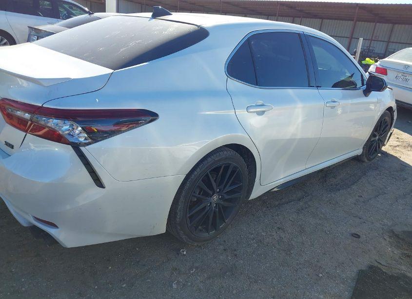 Photo 4 of 2021 Toyota Camry XSE (VIN 4T1K61AK9MU610390)