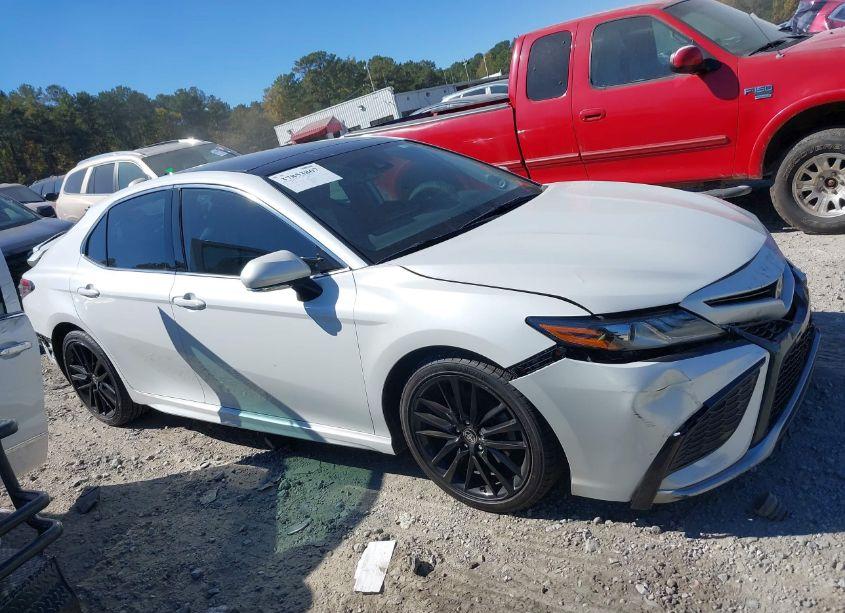 Photo 13 of 2022 Toyota Camry XSE (VIN 4T1K61AK9NU001236)