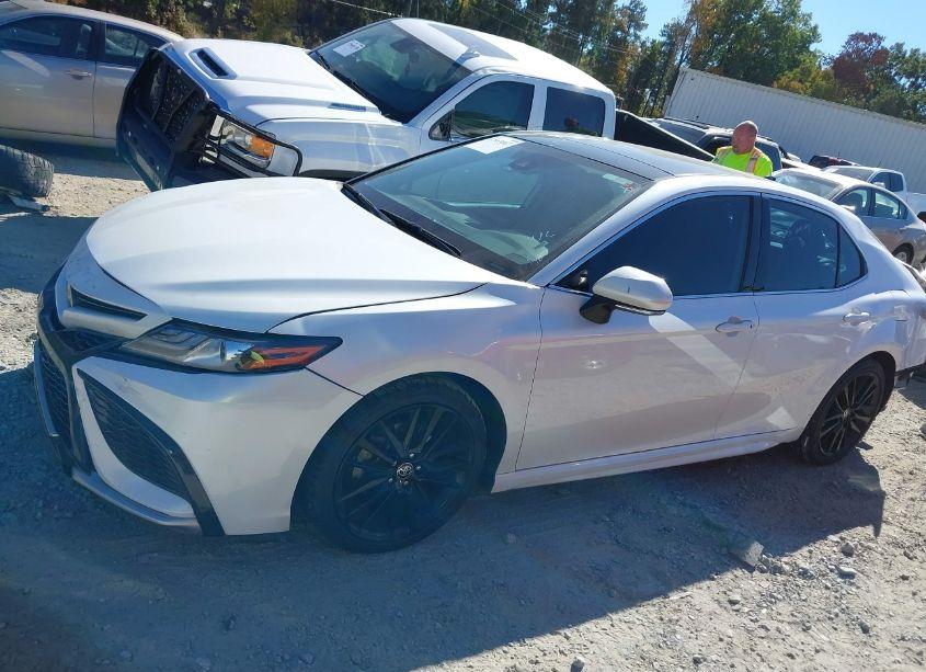 Photo 14 of 2022 Toyota Camry XSE (VIN 4T1K61AK9NU001236)