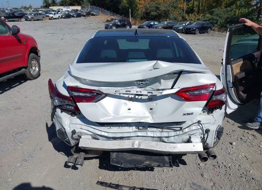 Photo 16 of 2022 Toyota Camry XSE (VIN 4T1K61AK9NU001236)