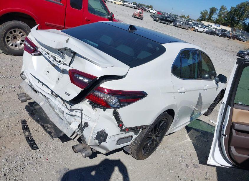 Photo 4 of 2022 Toyota Camry XSE (VIN 4T1K61AK9NU001236)