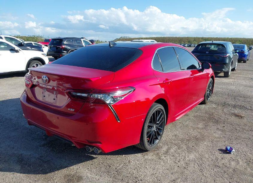 Photo 4 of 2022 Toyota Camry XSE (VIN 4T1K61AK9NU002967)