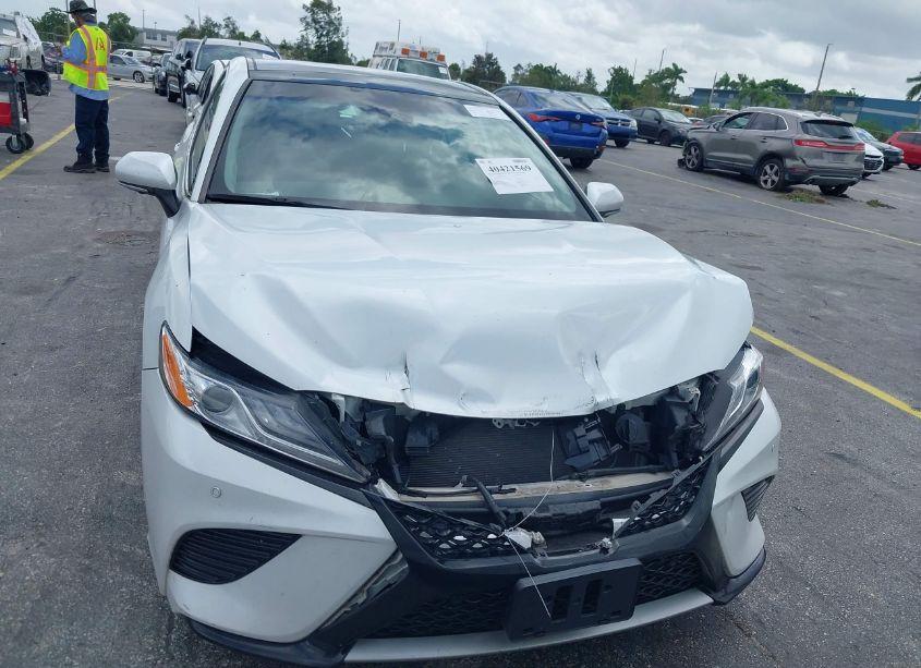 Photo 12 of 2020 Toyota Camry XSE (VIN 4T1K61AKXLU355411)