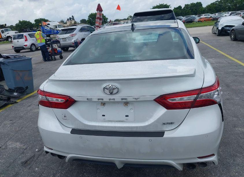 Photo 16 of 2020 Toyota Camry XSE (VIN 4T1K61AKXLU355411)