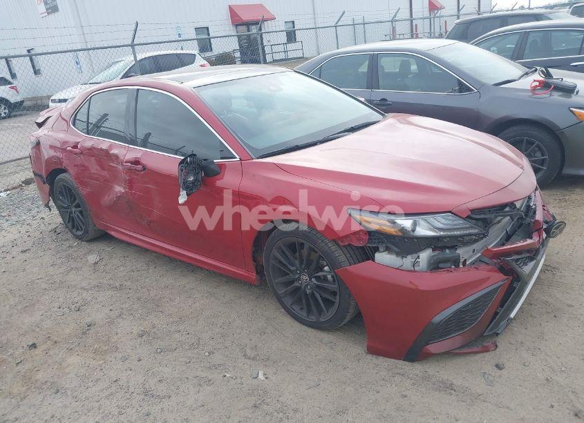 2021 Toyota Camry XSE (VIN 4T1K61AKXMU405189) main photo