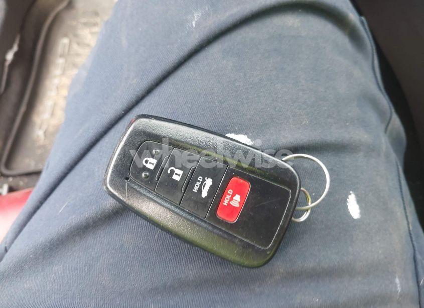 Photo 11 of 2021 Toyota Camry XSE (VIN 4T1K61AKXMU405189)