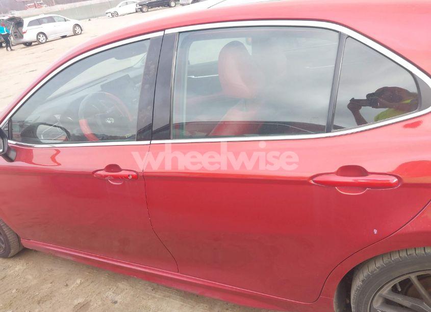 Photo 14 of 2021 Toyota Camry XSE (VIN 4T1K61AKXMU405189)