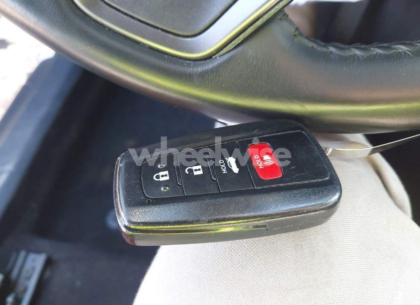 Photo 10 of 2021 Toyota Camry XSE (VIN 4T1K61AKXMU412532)