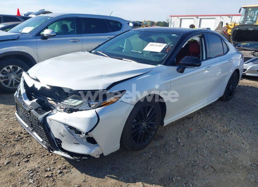 Photo 2 of 2021 Toyota Camry XSE (VIN 4T1K61AKXMU412532)