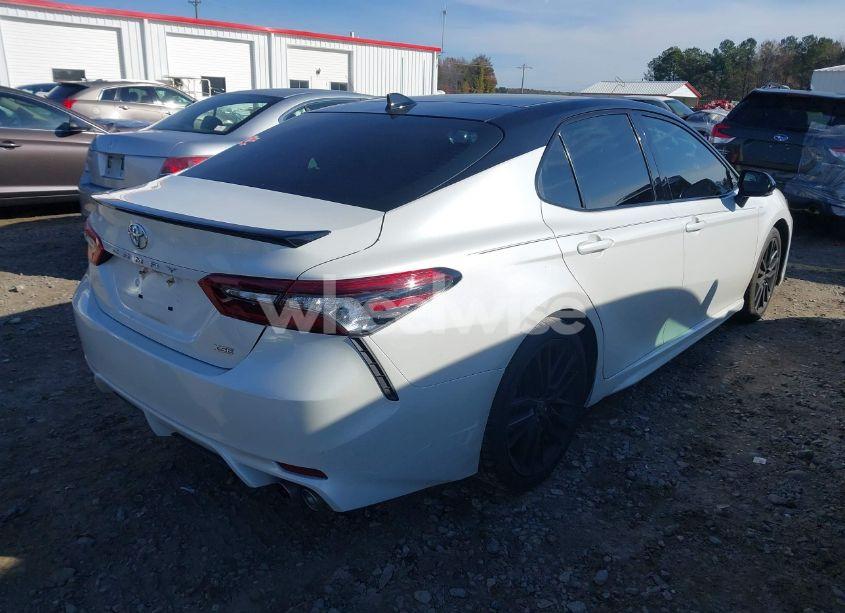 Photo 4 of 2021 Toyota Camry XSE (VIN 4T1K61AKXMU412532)
