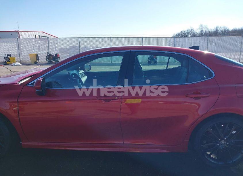 Photo 15 of 2021 Toyota Camry XSE (VIN 4T1K61AKXMU473945)