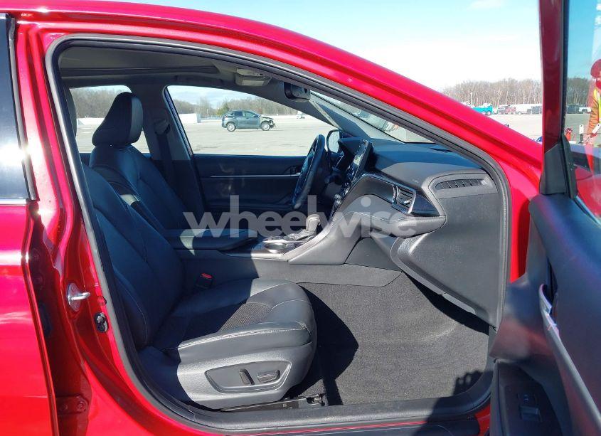 Photo 5 of 2021 Toyota Camry XSE (VIN 4T1K61AKXMU473945)