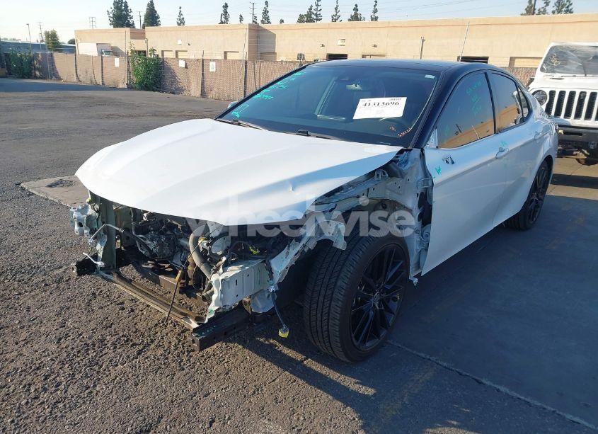 Photo 2 of 2021 Toyota Camry XSE (VIN 4T1K61AKXMU495279)