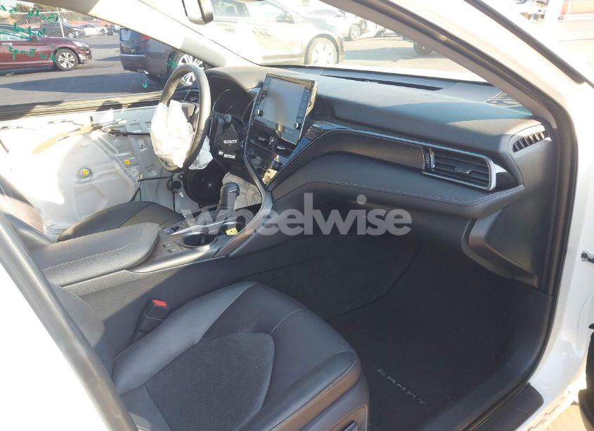 Photo 5 of 2021 Toyota Camry XSE (VIN 4T1K61AKXMU495279)