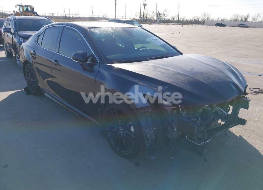 2021 Toyota Camry XSE (VIN 4T1K61AKXMU606980) main photo