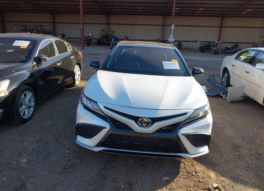 Photo 11 of 2022 Toyota Camry XSE (VIN 4T1K61AKXNU015145)