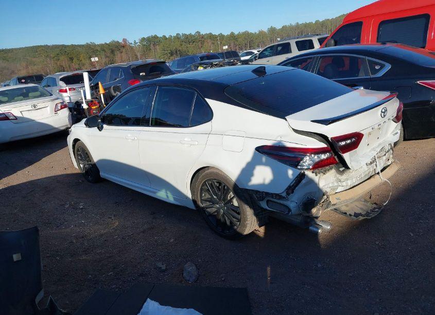 Photo 3 of 2022 Toyota Camry XSE (VIN 4T1K61AKXNU015145)