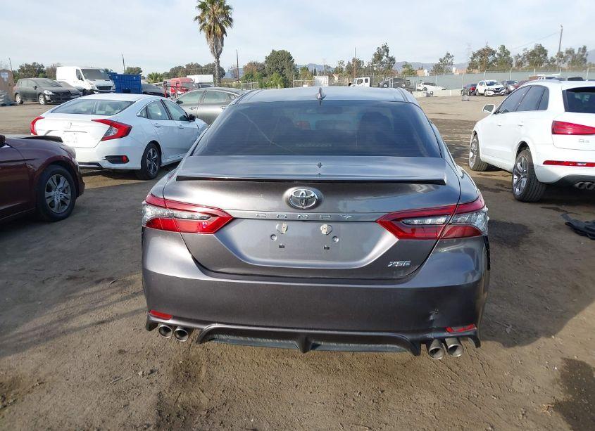 Photo 16 of 2022 Toyota Camry XSE (VIN 4T1K61AKXNU017882)