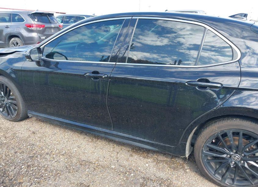 Photo 15 of 2022 Toyota Camry XSE (VIN 4T1K61AKXNU021771)