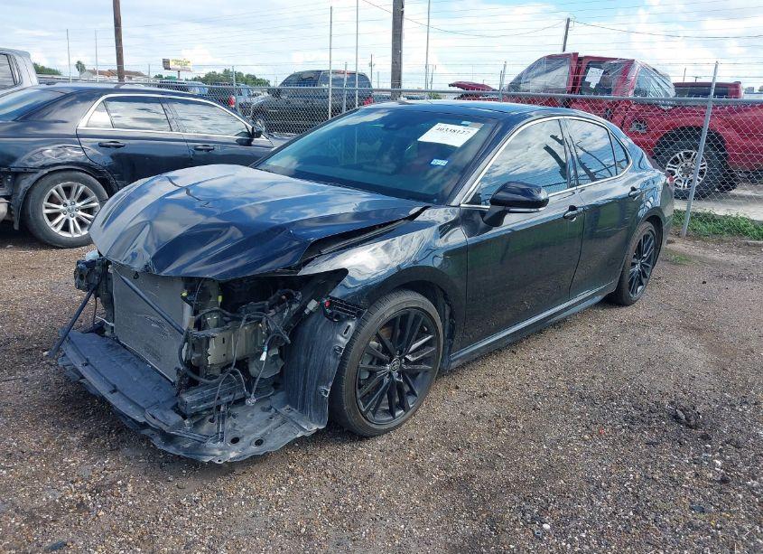 Photo 2 of 2022 Toyota Camry XSE (VIN 4T1K61AKXNU021771)