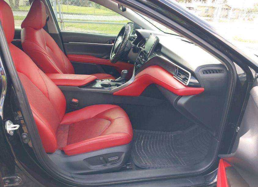 Photo 5 of 2022 Toyota Camry XSE (VIN 4T1K61AKXNU021771)