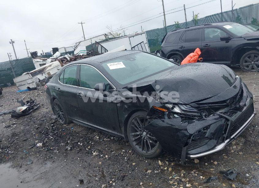 2022 Toyota Camry XSE (VIN 4T1K61AKXNU035489) main photo