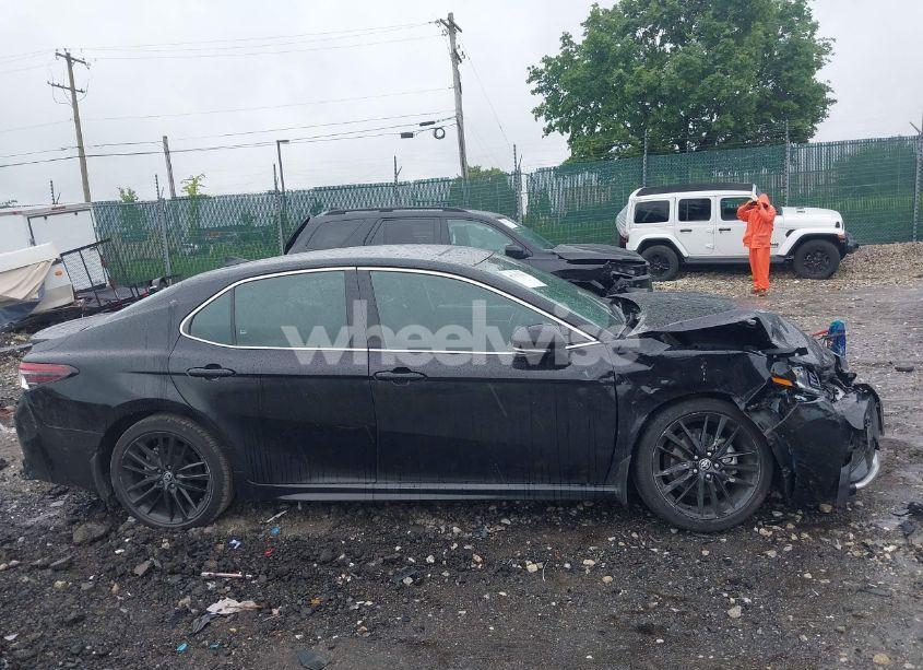 Photo 14 of 2022 Toyota Camry XSE (VIN 4T1K61AKXNU035489)