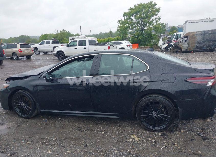 Photo 15 of 2022 Toyota Camry XSE (VIN 4T1K61AKXNU035489)