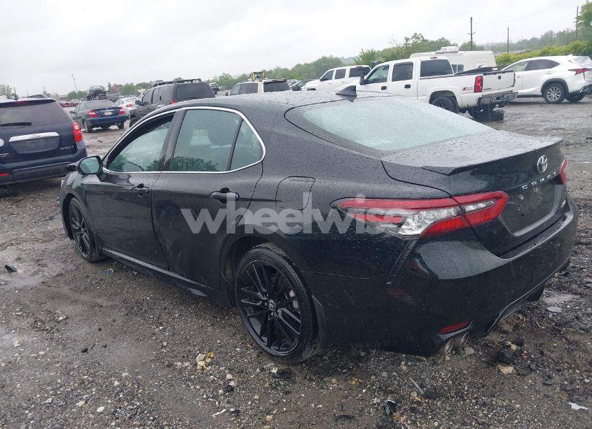 Photo 3 of 2022 Toyota Camry XSE (VIN 4T1K61AKXNU035489)