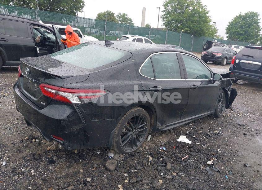 Photo 4 of 2022 Toyota Camry XSE (VIN 4T1K61AKXNU035489)