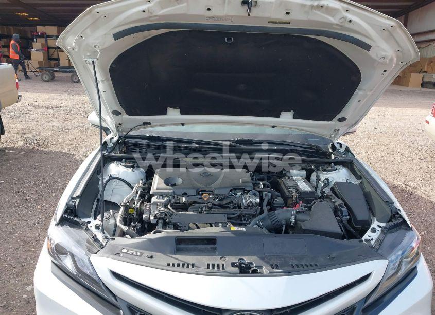 Photo 10 of 2022 Toyota Camry XSE (VIN 4T1K61AKXNU037677)