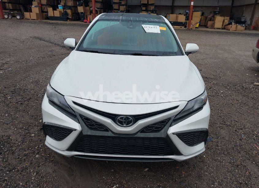 Photo 12 of 2022 Toyota Camry XSE (VIN 4T1K61AKXNU037677)