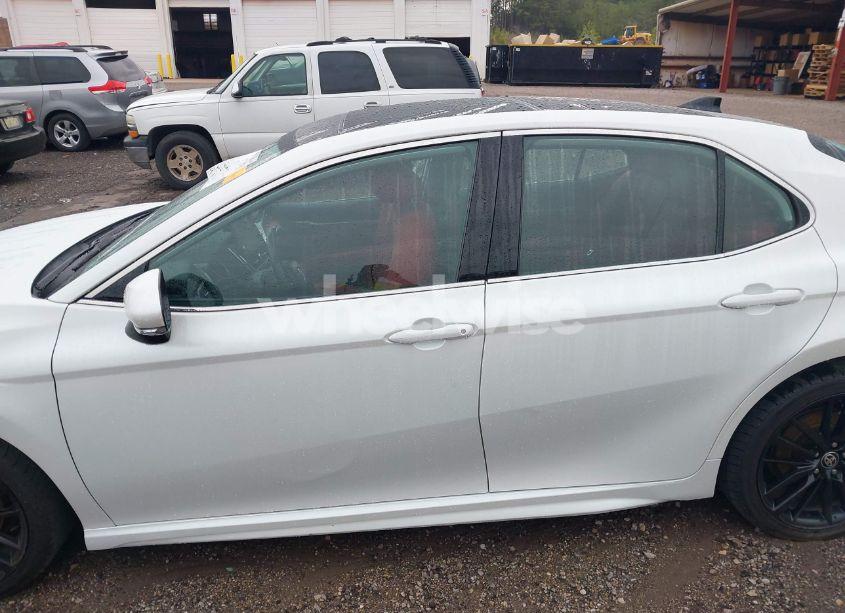 Photo 14 of 2022 Toyota Camry XSE (VIN 4T1K61AKXNU037677)