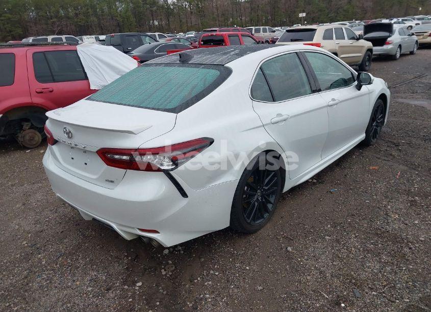Photo 6 of 2022 Toyota Camry XSE (VIN 4T1K61AKXNU037677)